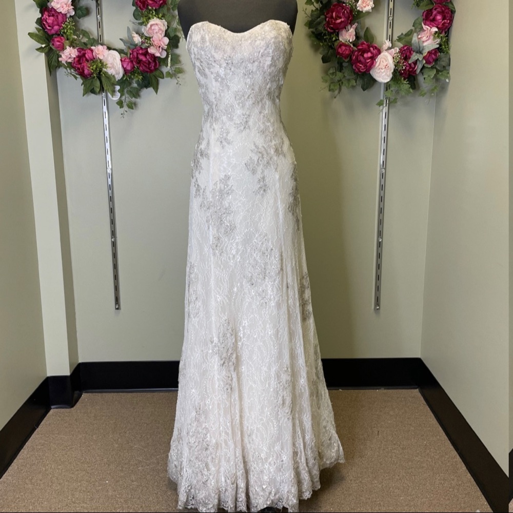 Stunning Maggie Sottero Wedding Dress, size 12, Store Sample On Sale !
